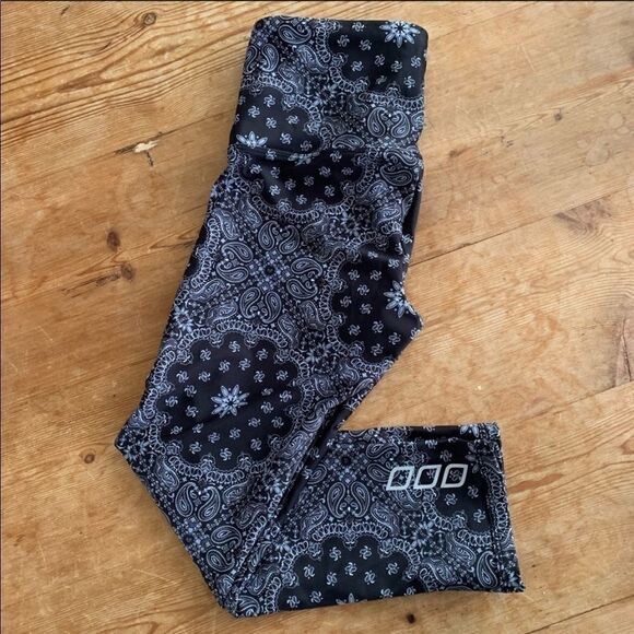 𝅺euc Lorna Jane Bandana Babe 7/8 core tight sz xs - Picture 5 of 8